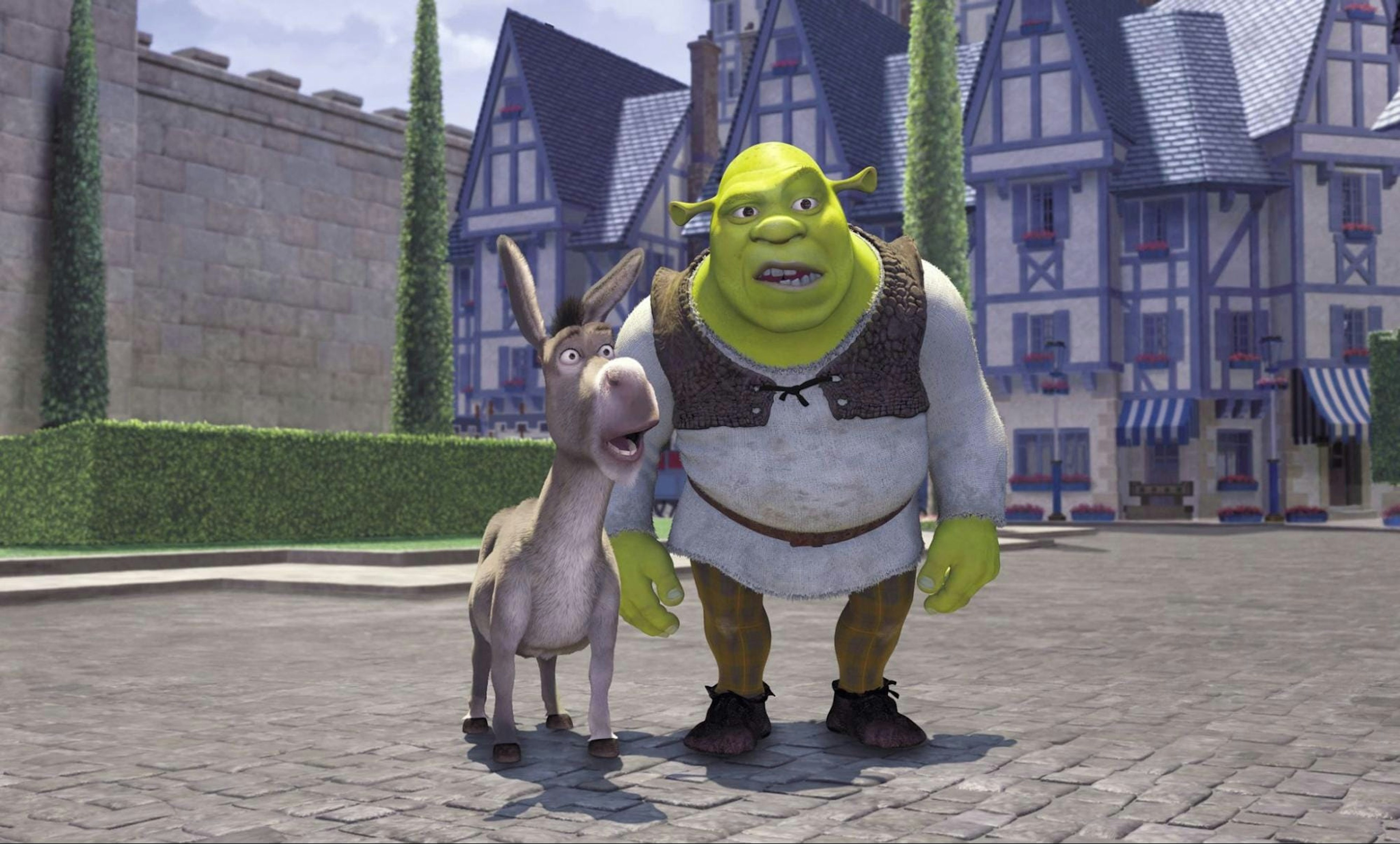 Who was originally cast to voice Shrek before Mike Myers?